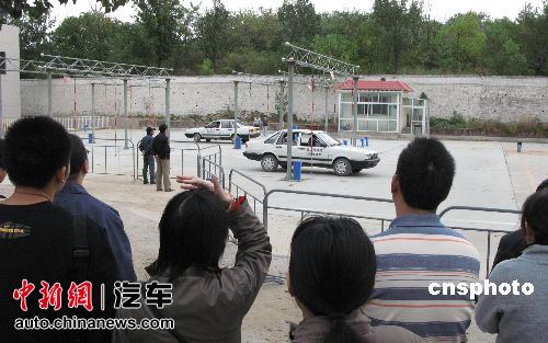 一周车事 驾考创最低通过率 北京驾校未全面涨价