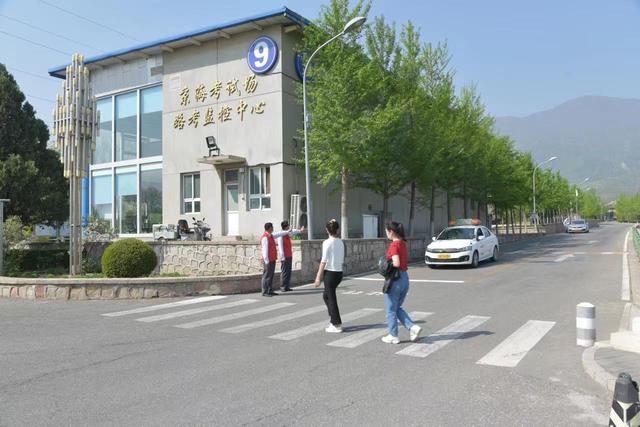 北京驾校加强礼让斑马线培训,源头强化文明行车意识